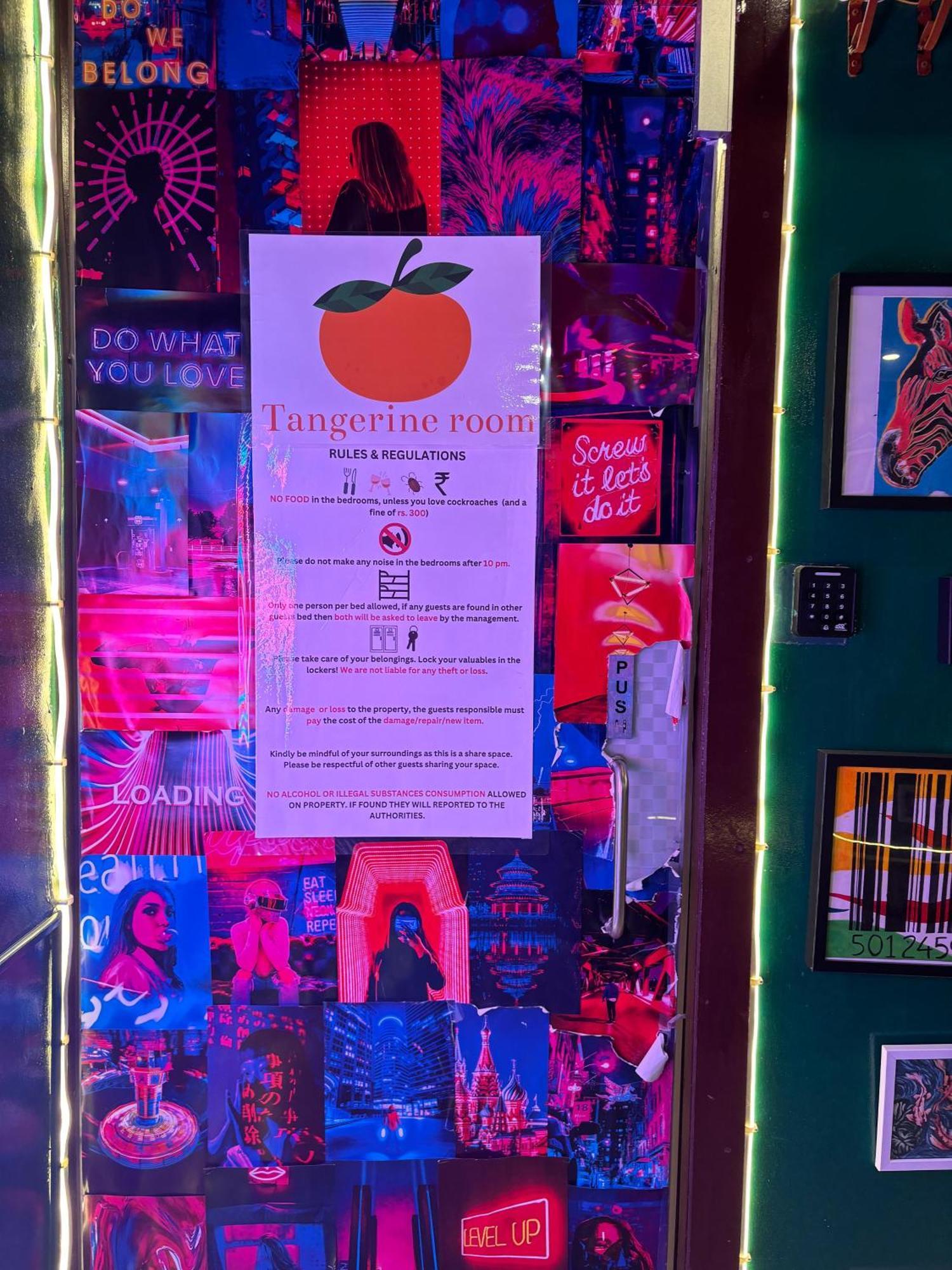 Forrest Hostels ムンバイ エクステリア 写真